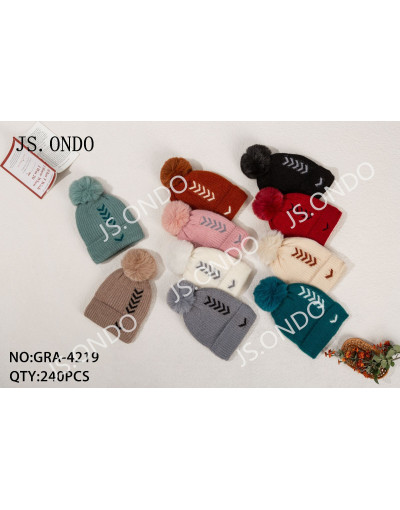 GRA-4219  GORRO DE MUJER...