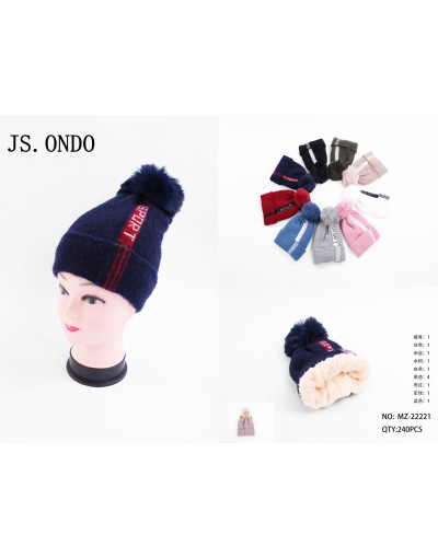 MZ-22221 GORRO CON POMPOM